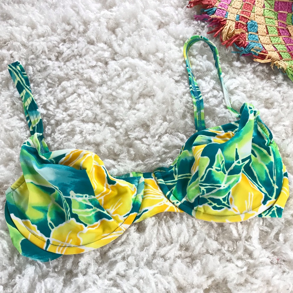 🛍3 FOR $25- 🌴TROPICAL UNDERWIRE BIKINI TOP